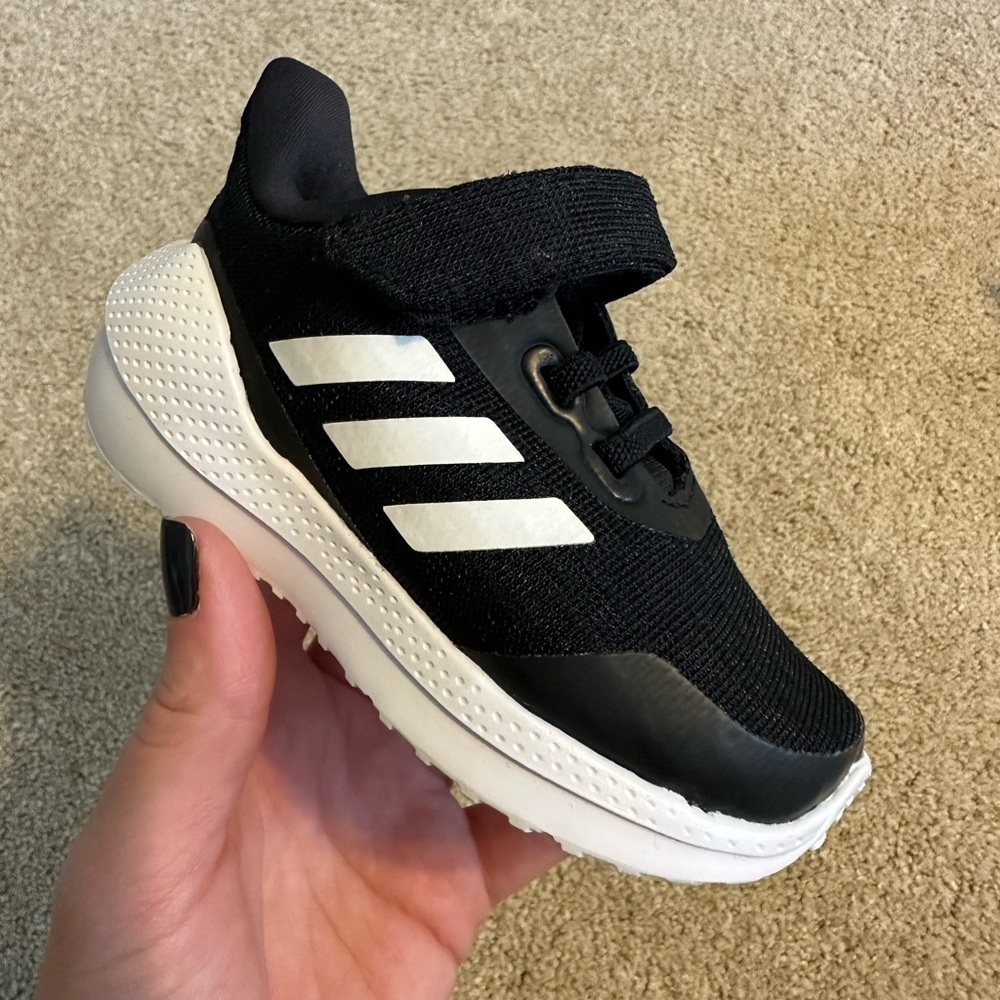 NWT Adidas 5K (toddler) EQ21 RUN EL I Shoes
